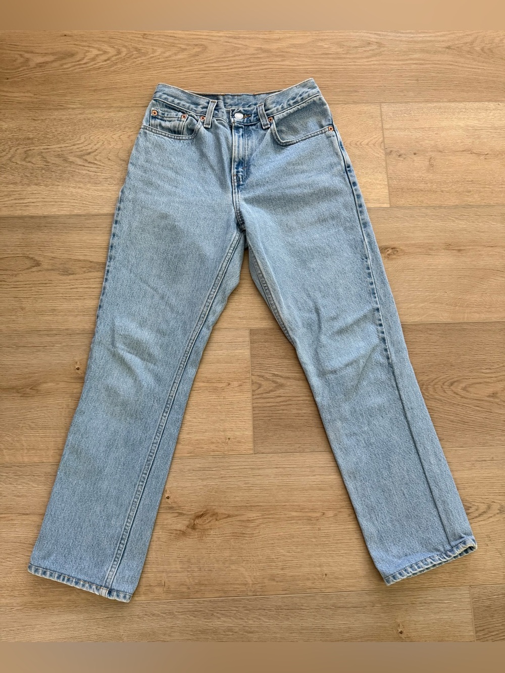 Vintage Levi’s 505 Light Wash High Rise Mom Jeans 26x29